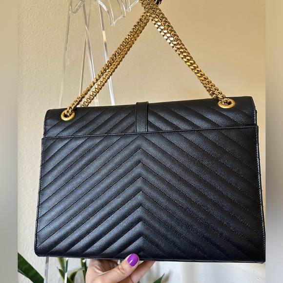 Authentic Yves Saint Laurent Large Grain Envelope Bag - Picture 6 of 16
